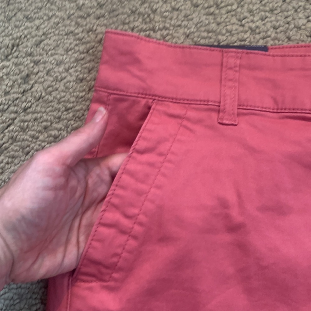 NWT: GAP Bermuda Shorts - Picture 4 of 11
